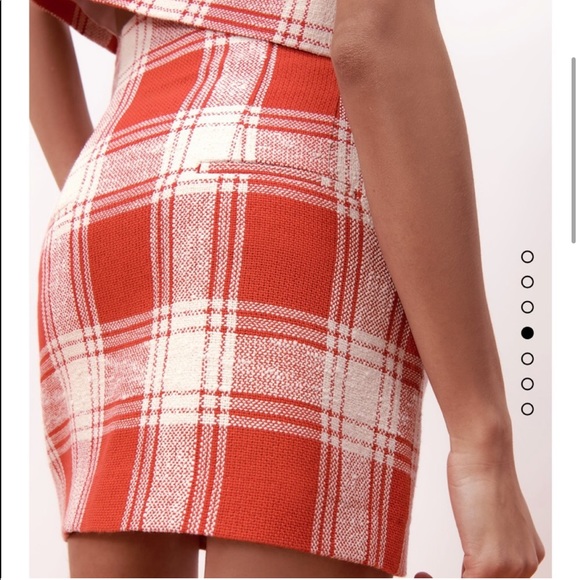 NWT Zara Red & White High Rise Textured Weave Plaid Mini Skirt - Picture 3 of 12